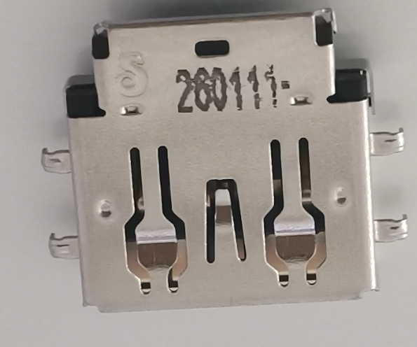 2UB3M04-024201F USB 3.1 9ピン ソケットコネクタ