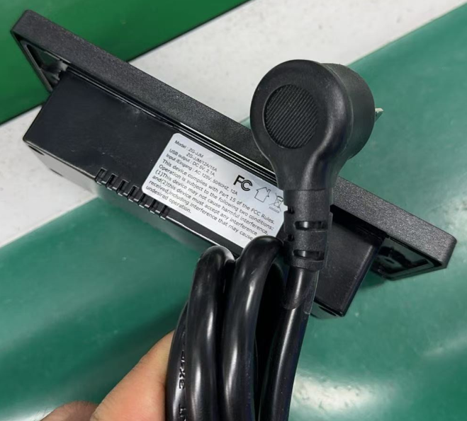 Built-In Desk Power Module with UL Listed Safety Certification for Professional Workstations